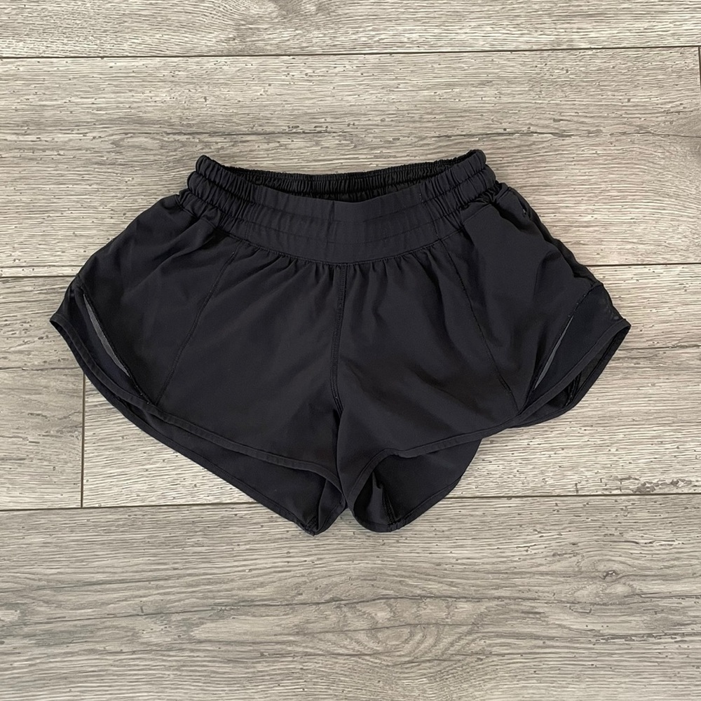 Black Lululemon Hotty Hot 2.5” Shorts